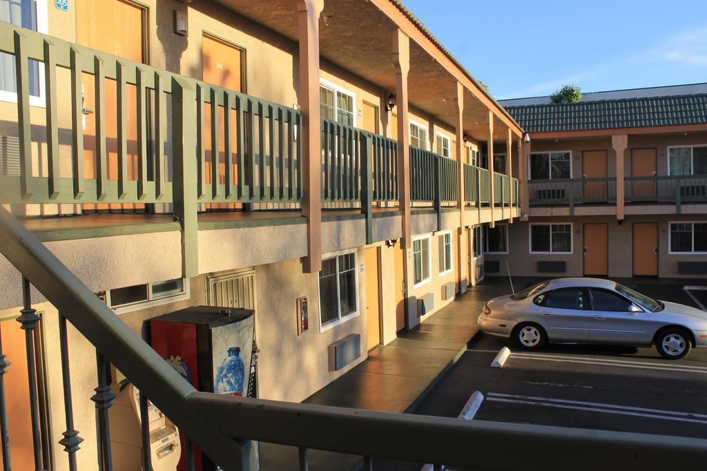 El Rancho Inn Hawthorne Eksteriør billede